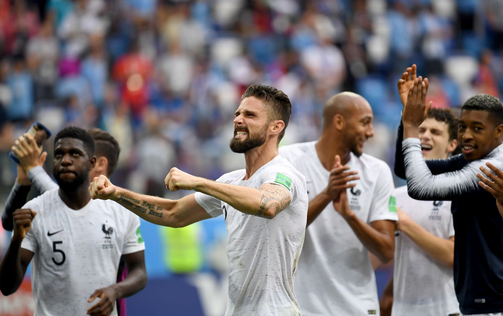 里尔力挫高卢雄鸡，全力争取胜利